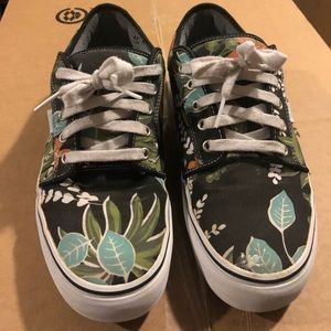 Men’s Vans Floral Chukka Low size 11.5